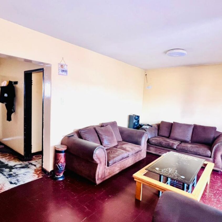 DUPLEX IN CHRISVILLE