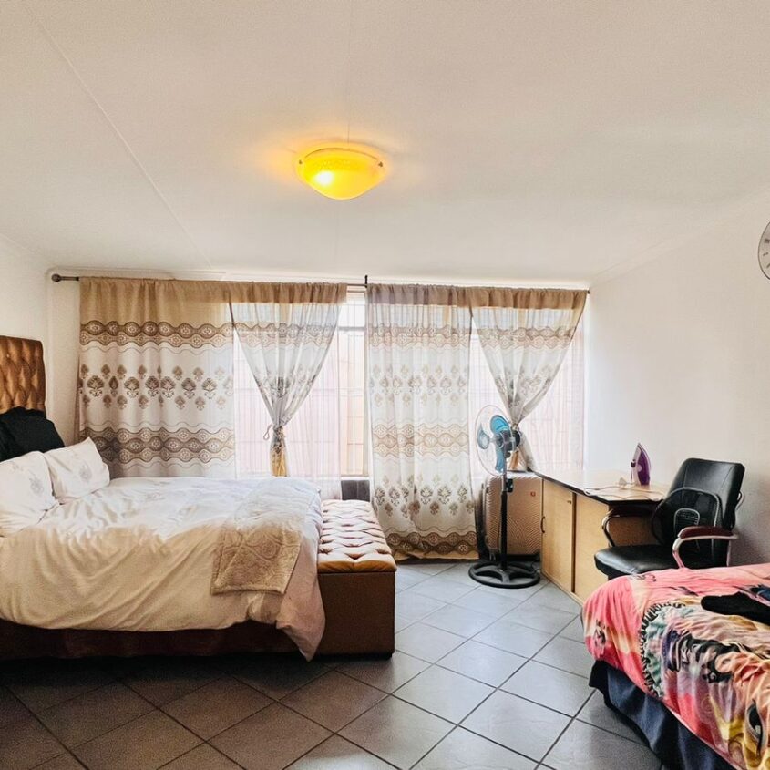 CLOEN HOME AT FLORENTIA