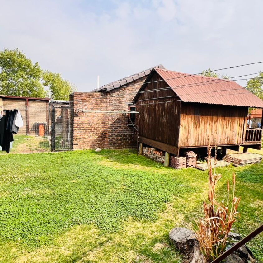 BREATIFUL HOME IN ALBERTON