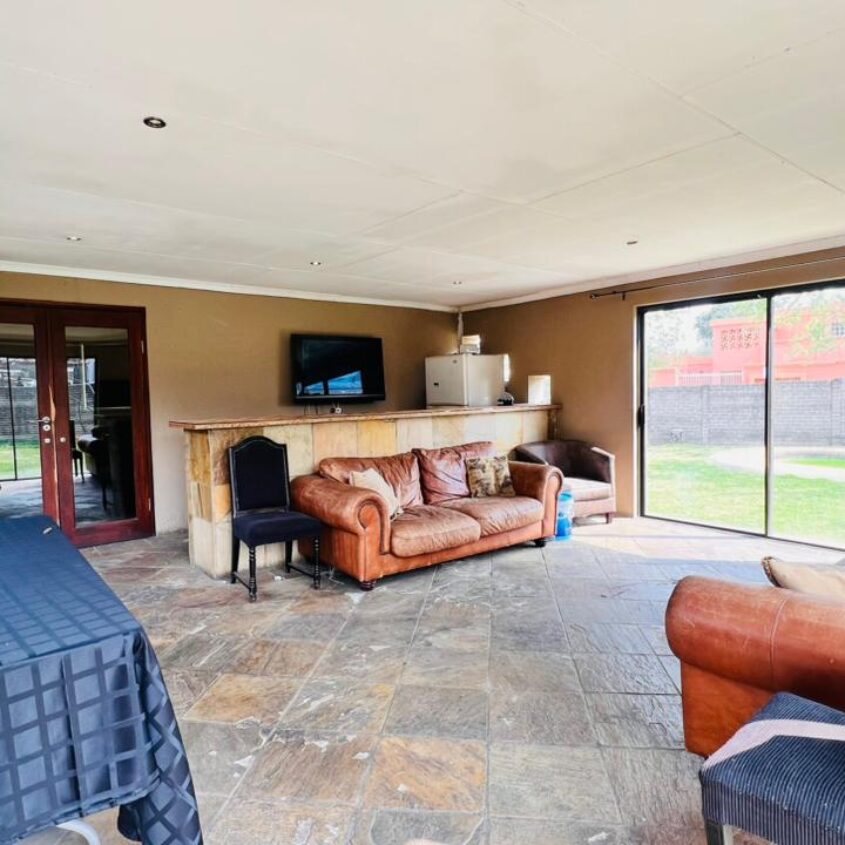 BREATIFUL HOME IN ALBERTON