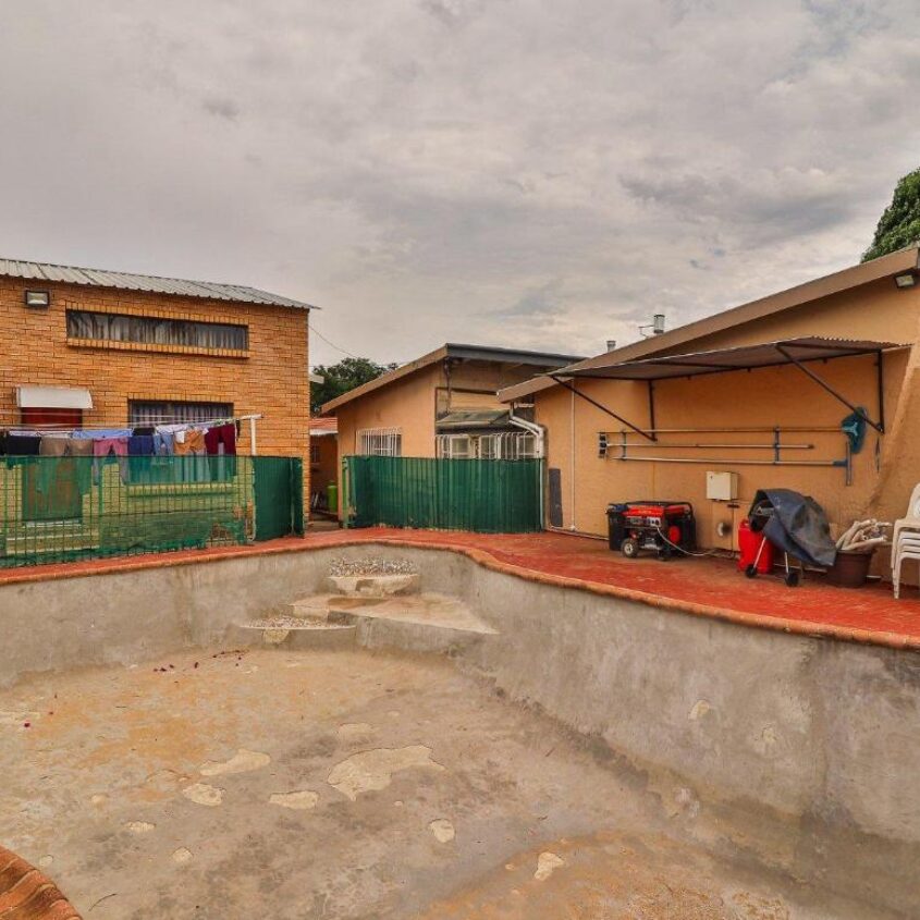 Rewlatch house and church