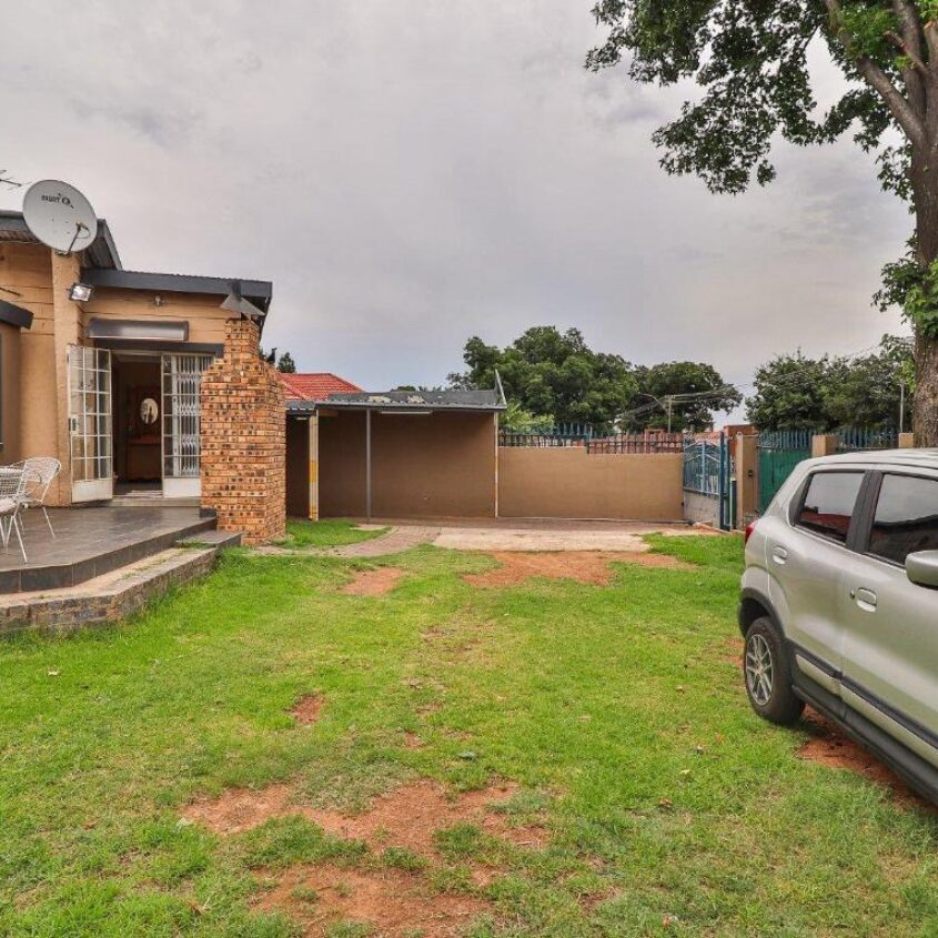 Rewlatch house and church