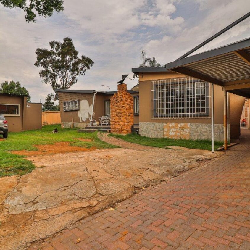 Rewlatch house and church